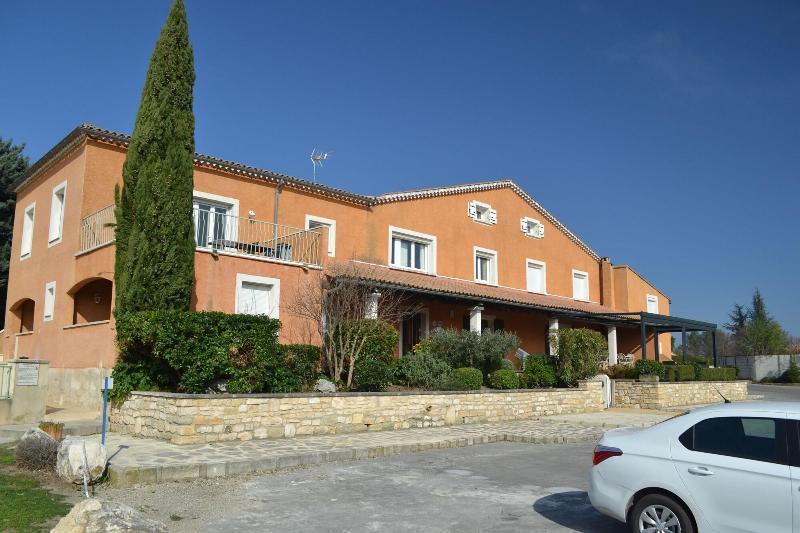 Hotel Le Saint-Genies Uzes Exterior photo